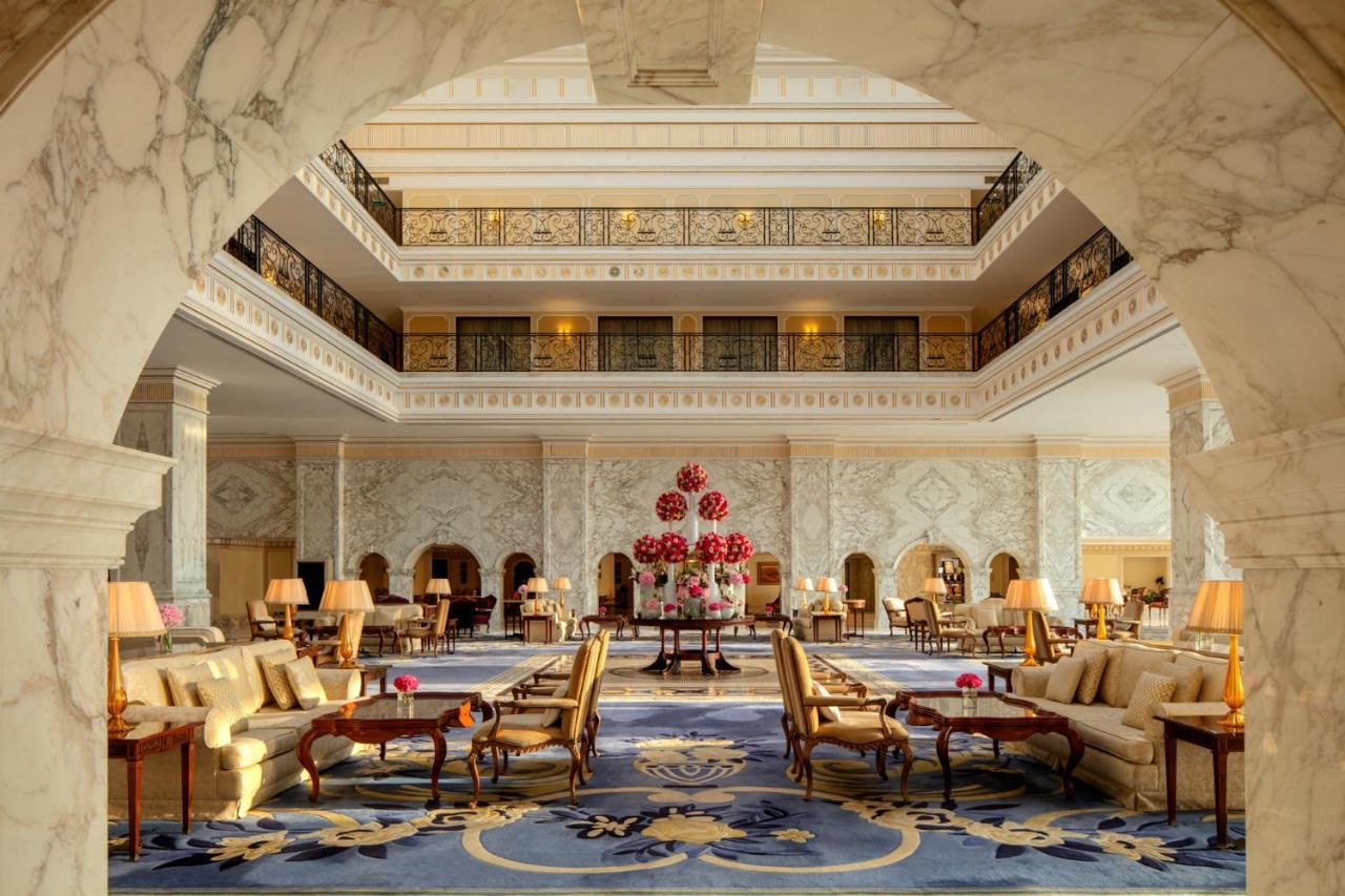The Regency Hotel Kuwait Kuveyt Dış mekan fotoğraf The lobby