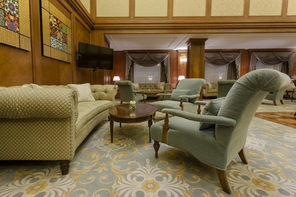 The Regency Hotel Kuwait Kuveyt Dış mekan fotoğraf The lobby of the hotel
